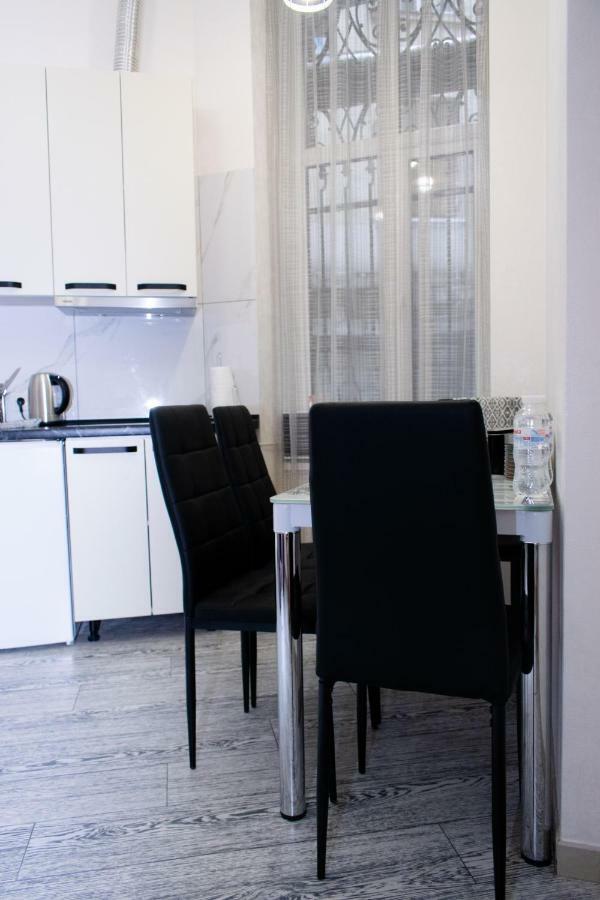 Apartment Barvy Lvova On Kostyushka St 외부 사진