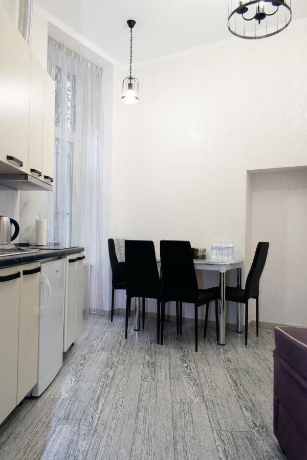 Apartment Barvy Lvova On Kostyushka St 외부 사진