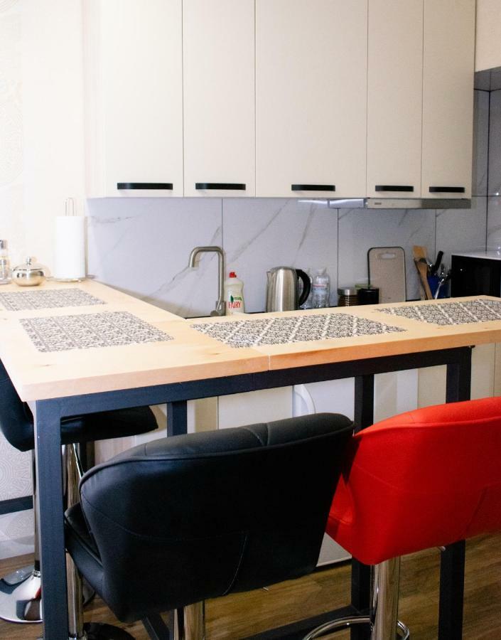 Apartment Barvy Lvova On Kostyushka St 외부 사진